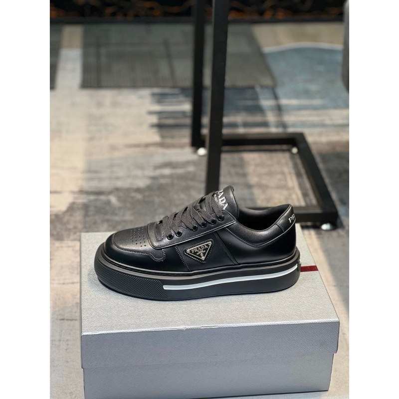 Pra*a casual shoes